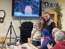 Helena sai halauksen Kari Rönköltä, joka arvasi lähimmäksi kameralaukun painon.  