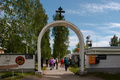 Lintulan luostarin sisäänkäyntiportti.
